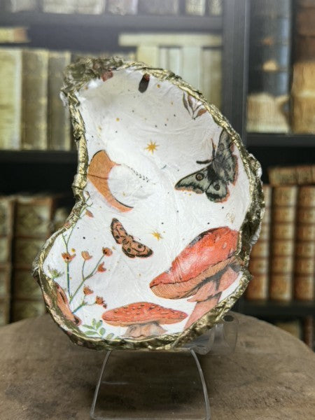 Willow | Handcrafted Oyster Shell Jewelry Dish